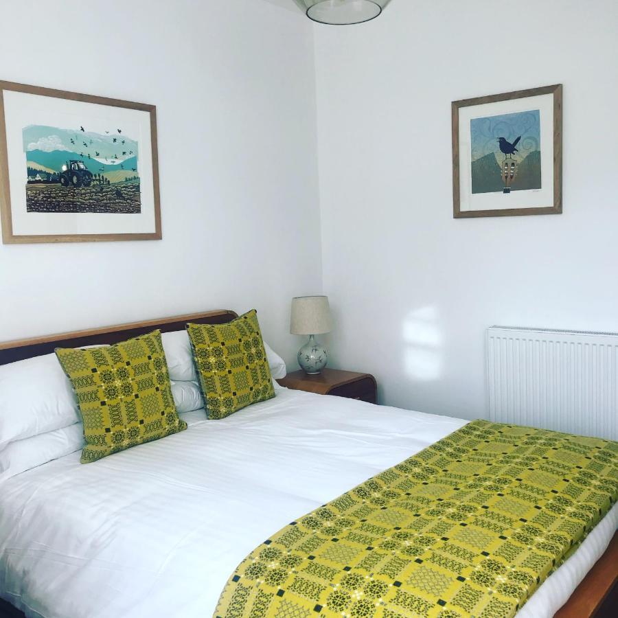 Llety Brynawel Guest House Pennal Buitenkant foto