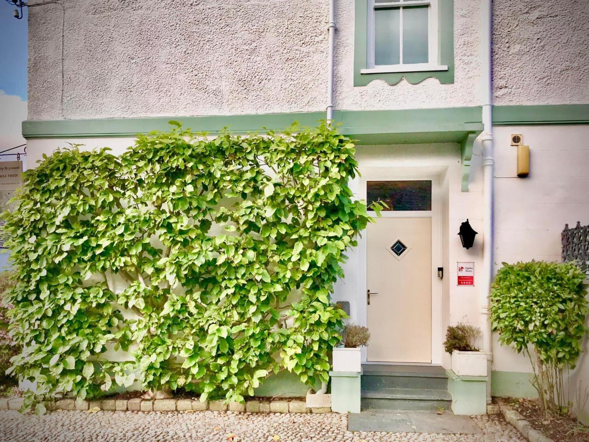 Llety Brynawel Guest House Pennal Buitenkant foto