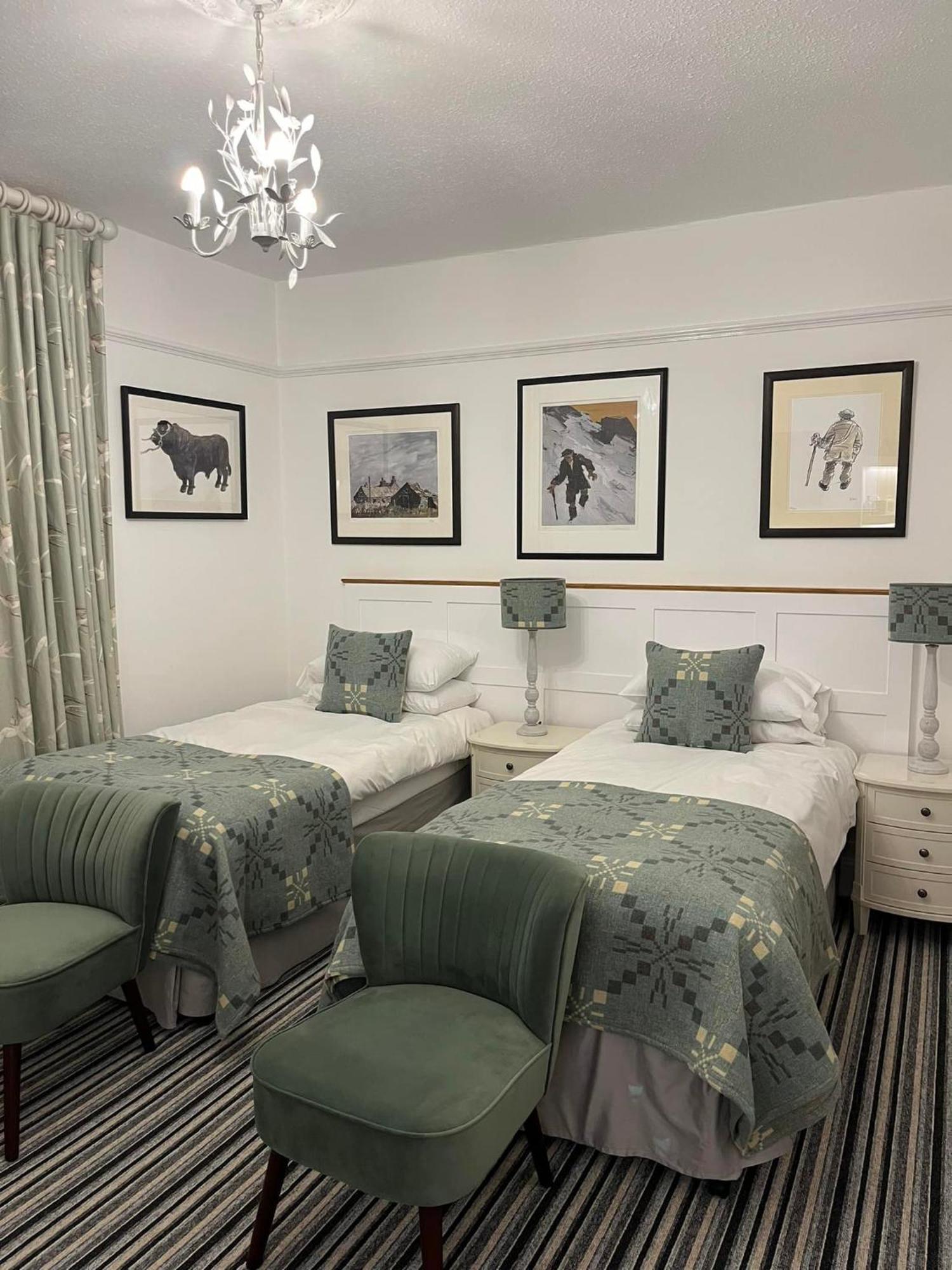 Llety Brynawel Guest House Pennal Buitenkant foto